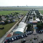 ラグジュアリーテント Zecamping 4 Etoiles Familial Piscine Couverte Restaurant Et Aire De Jeux
