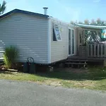 Zecamping 4 Familial Piscine Couverte Restaurant Et Aire De Jeux 4* La Faute-sur-Mer