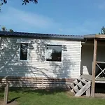 Zecamping 4 Familial Piscine Couverte Restaurant Et Aire De Jeux 4*