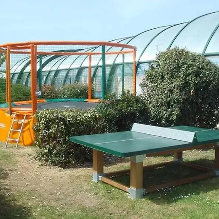 4 Etoiles - Piscine - Eeebgi