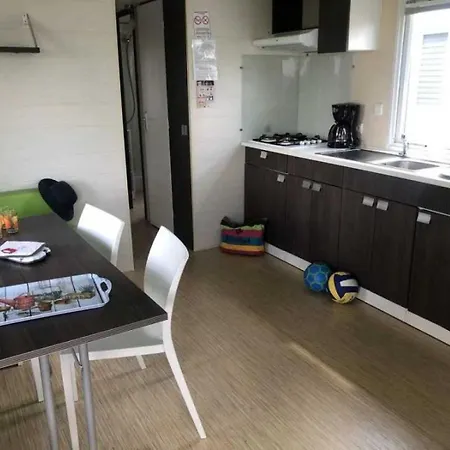 Campsite 4 Etoiles - Piscine - Eeebgi