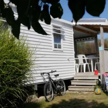 Campsite 4 Etoiles - Piscine - Eeebgi