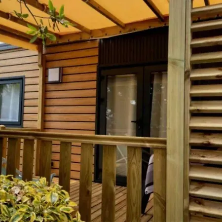 4 Etoiles - Piscine - Eeebgi Luxuszelt