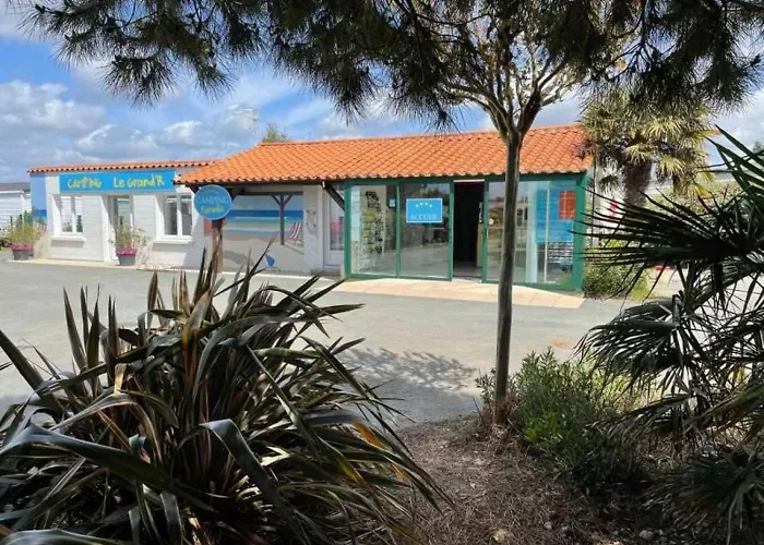 Campingplatz 4 Etoiles - Piscine - Eeebgi *