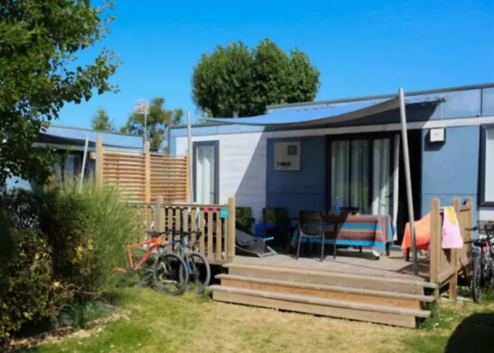 Zecamping 4 Familial Piscine Couverte Restaurant Et Aire De Jeux La Faute-sur-Mer