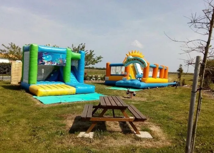 Zecamping 4 Familial Piscine Couverte Restaurant Et Aire De Jeux 4* La Faute-sur-Mer