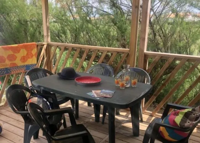 Zecamping 4 Familial Piscine Couverte Restaurant Et Aire De Jeux Luxe tent La Faute-sur-Mer