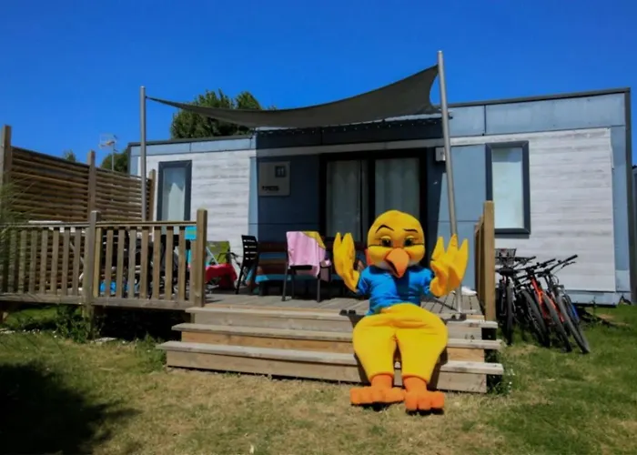 Luxe tent Zecamping 4 Familial Piscine Couverte Restaurant Et Aire De Jeux