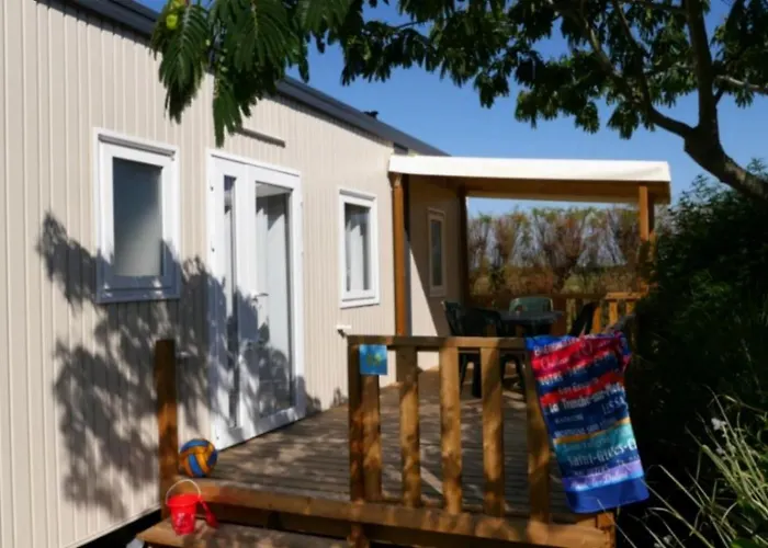 Zecamping 4 Familial Piscine Couverte Restaurant Et Aire De Jeux 4* La Faute-sur-Mer